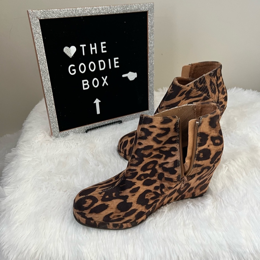 Rampage wedge heel leopard print